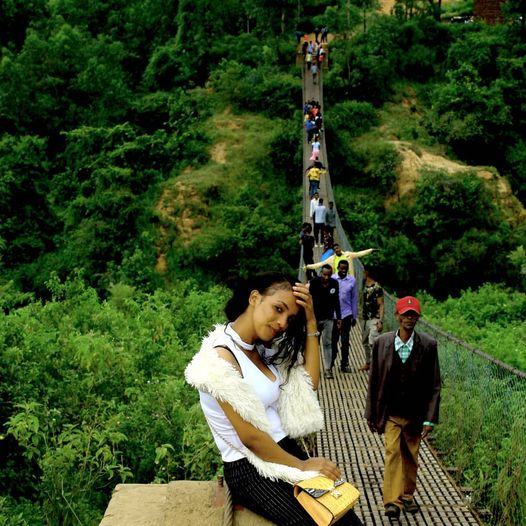 ተንጠልጣይ ድልድይ 